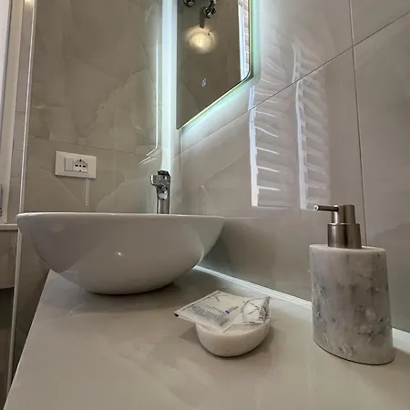 Waterfront Couette-café